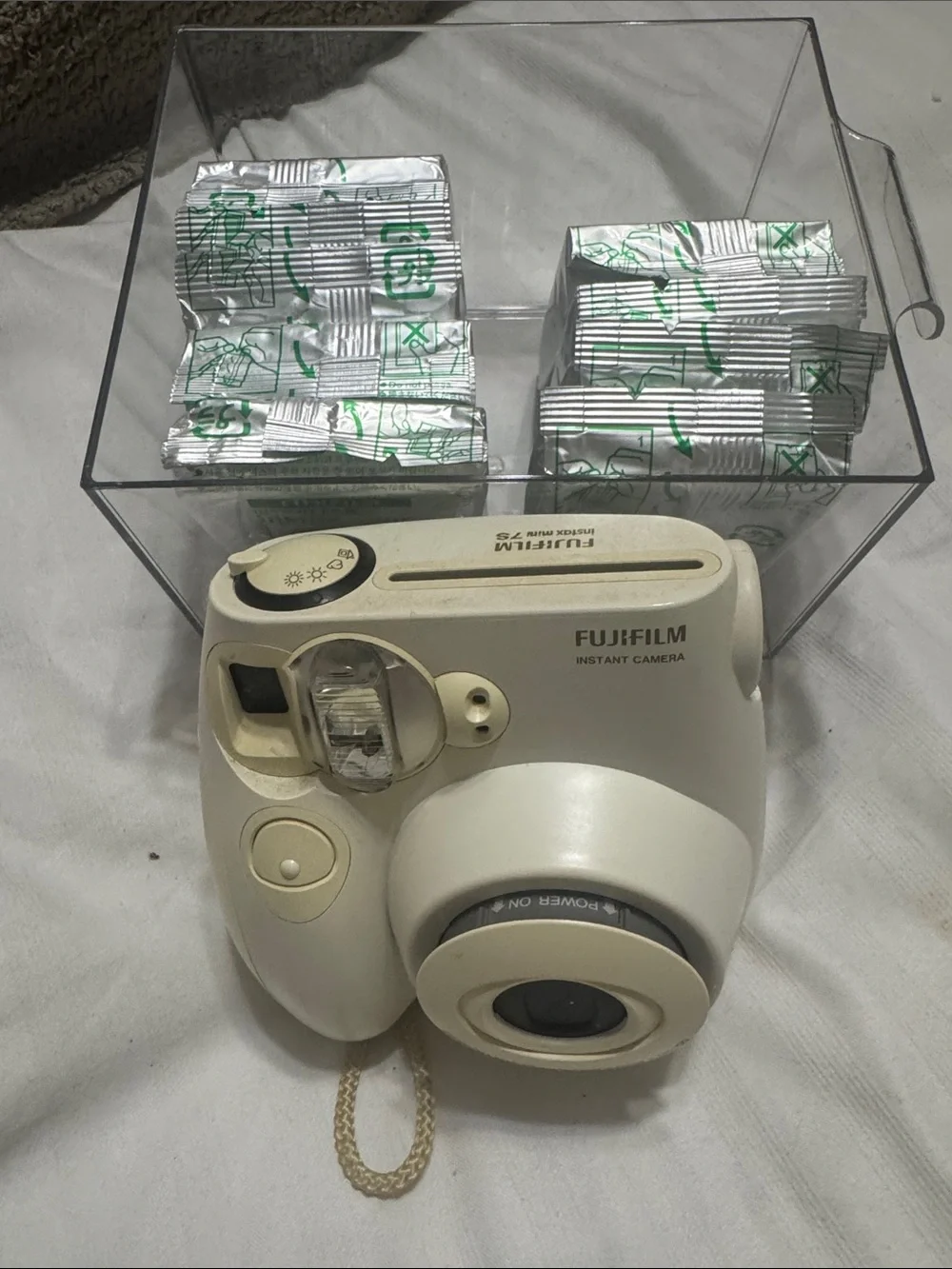 Fujifilm Instax Mini 7S Instant Camera - Cream/Off-White
